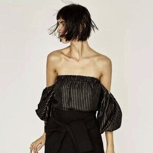 ZARA / BLACK & GOLD STRIPES OFF THE SHOULDER TOP / SIZE S
